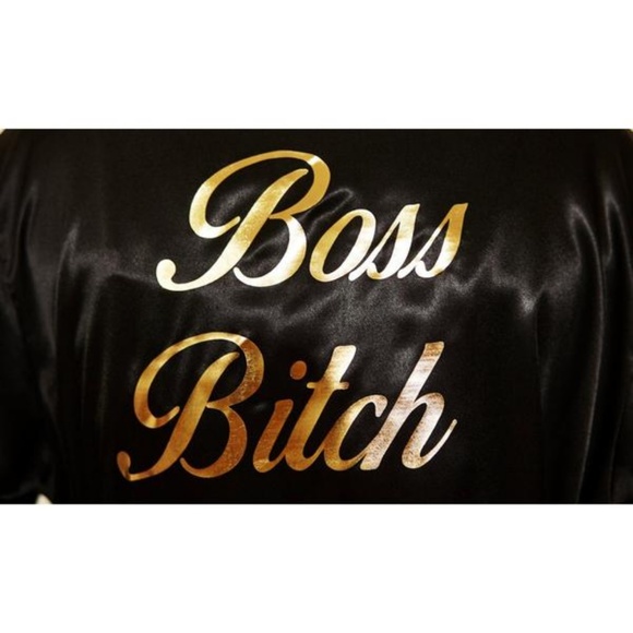 Boss Bitch Robe - Picture 4 of 5
